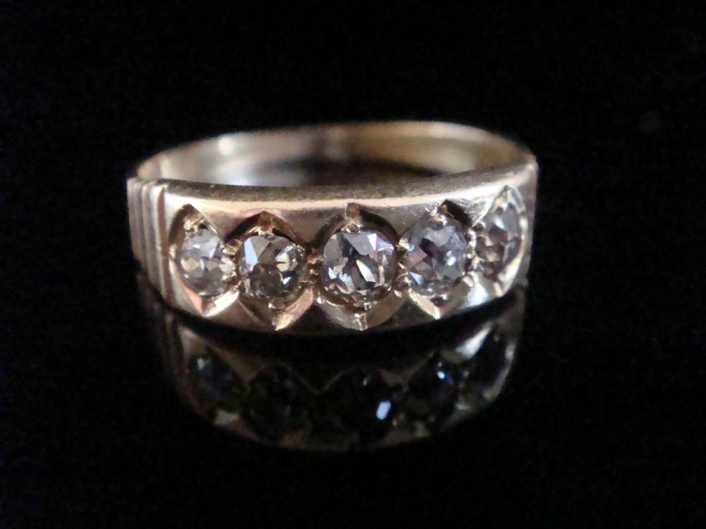 VICTORIAN 18CT YELLOW GOLD OLD CUT DIAMOND THICK GYPSY 5 STONE RING View IV