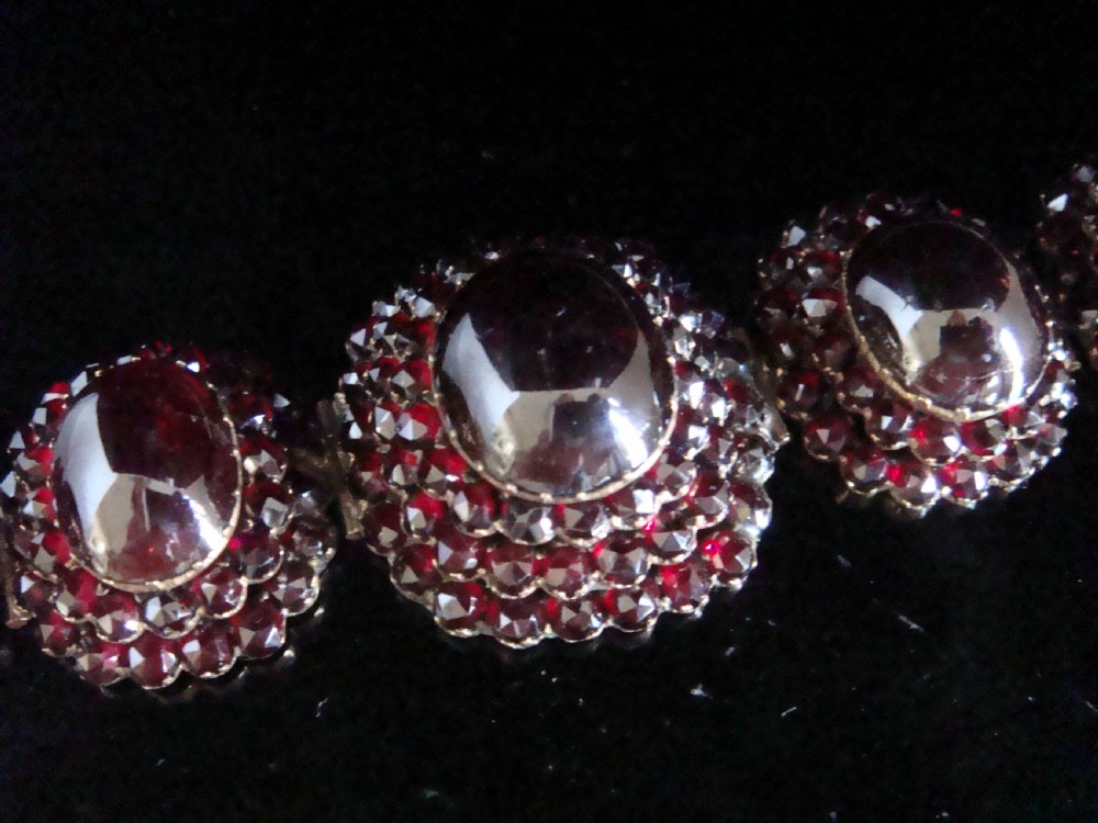 HUGE VICTORIAN BOHEMIAN CABOCHON GARNET BRACELET 56G 7