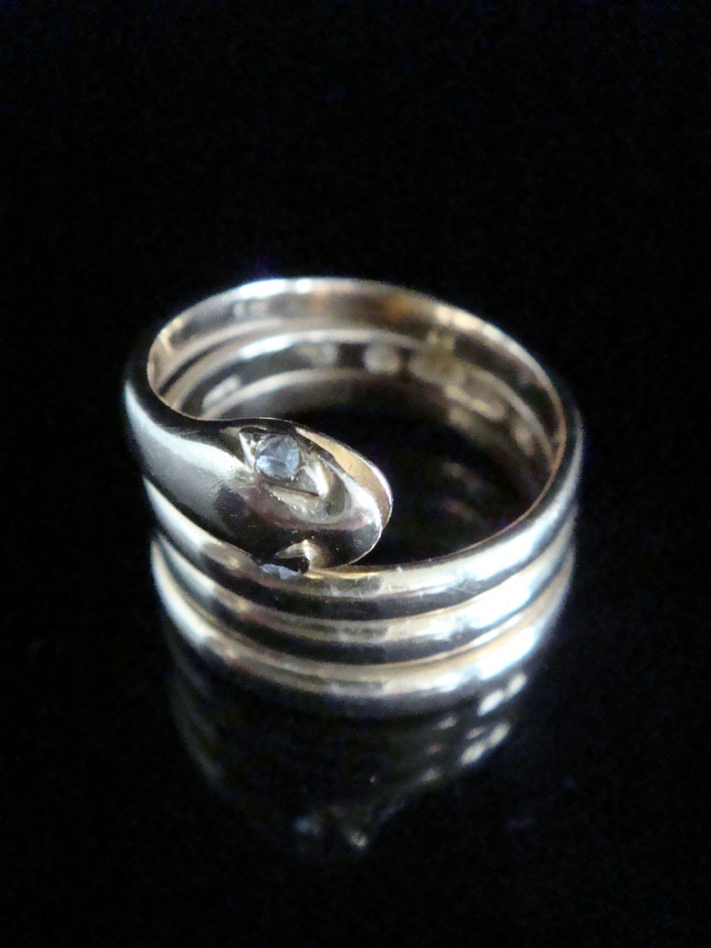 VICTORIAN 18CT OLD CUT DIAMOND HEAVY SNAKE RING 11.6G RING SIZE P 1/2 View III