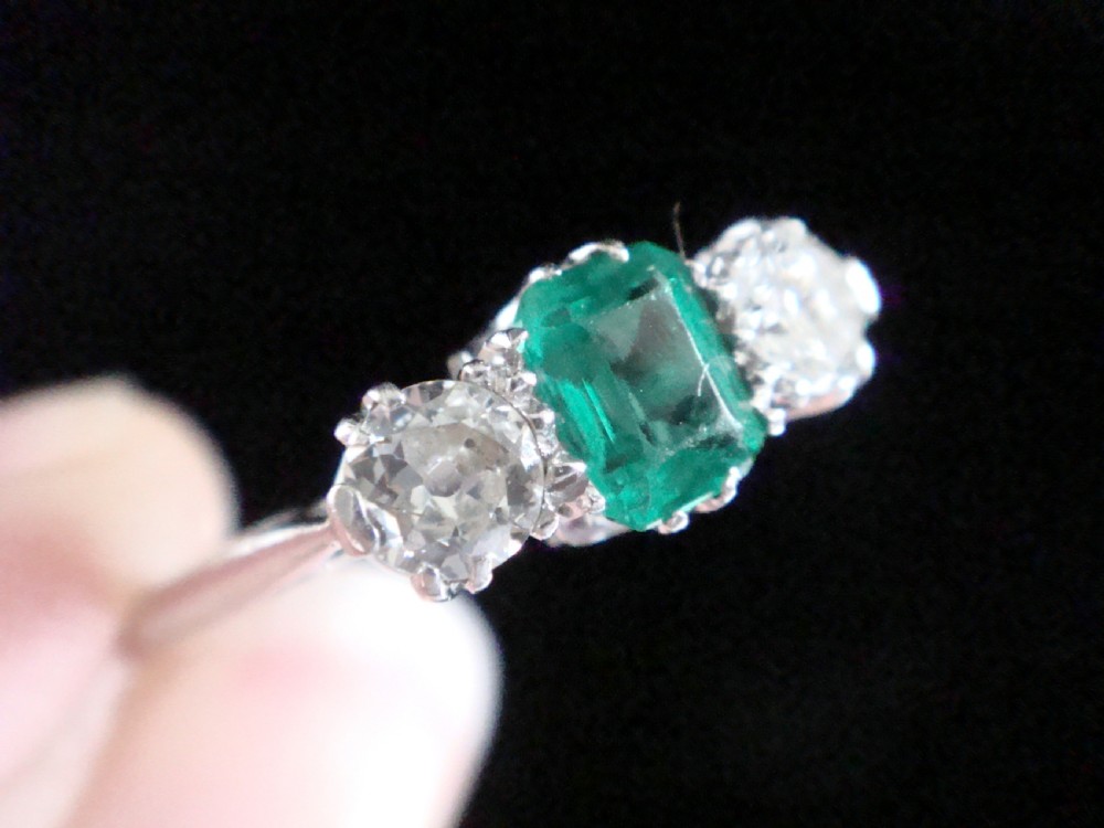 EDWARDIAN PLATINUM TRILOGY OLD CUT DIAMOND 0.40CT & EMERALD 0.40CT 3 STONE RING View III