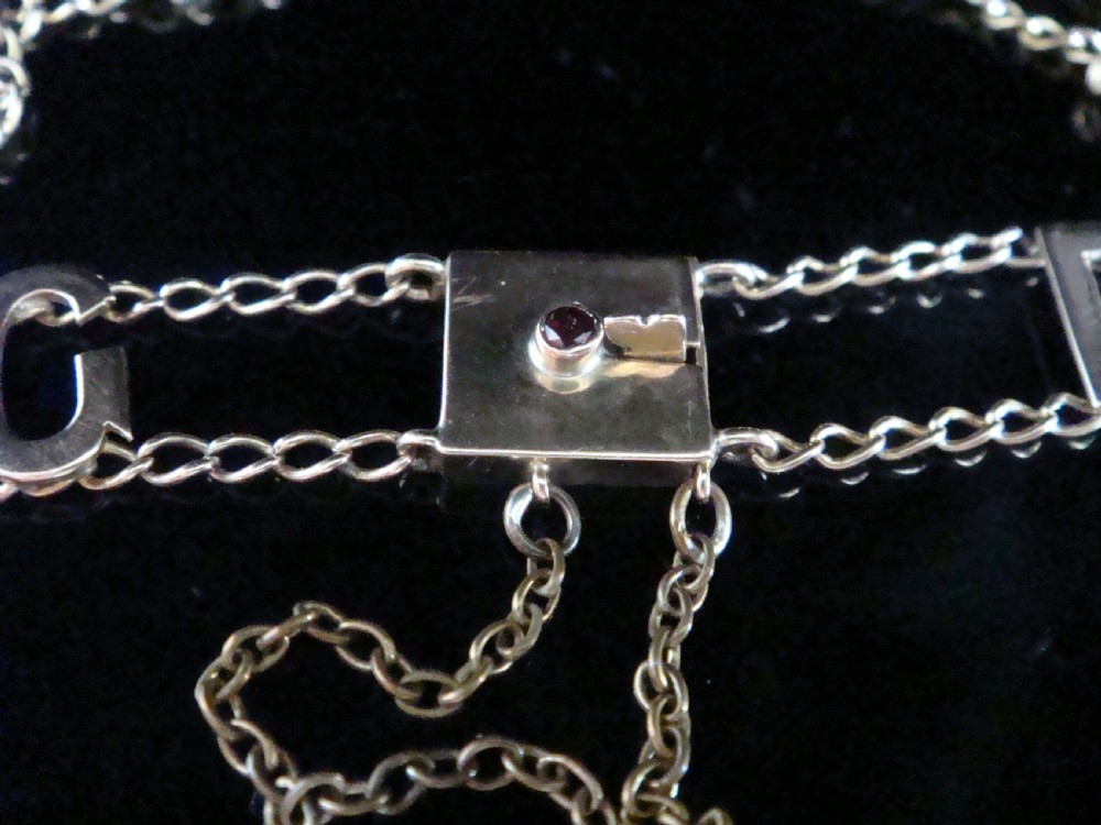 EDWARDIAN 9CT ROSE GOLD 'DARLING' LETTER BRACELET 6.1G 7.5 INCHES View III