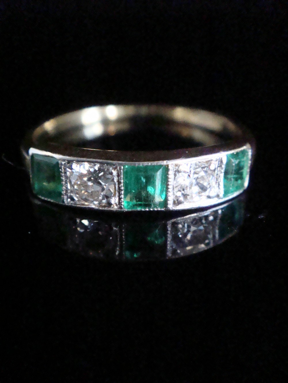 EDWARDIAN 18CT YELLOW GOLD NATURAL EMERALD & OLD CUT DIAMOND 5 STONE RING View III
