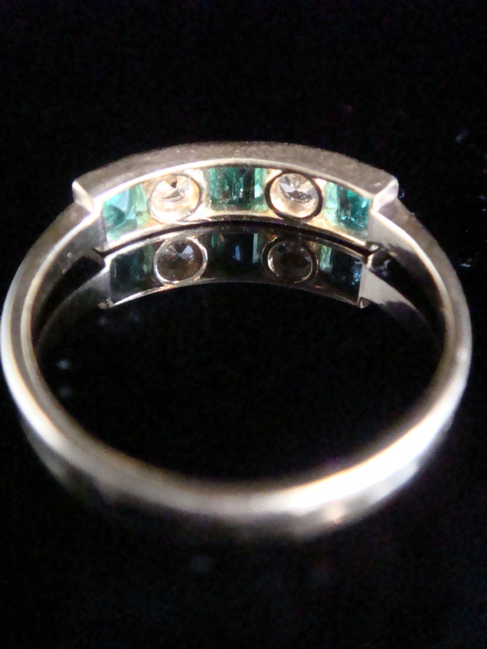 EDWARDIAN 18CT YELLOW GOLD NATURAL EMERALD & OLD CUT DIAMOND 5 STONE RING View V