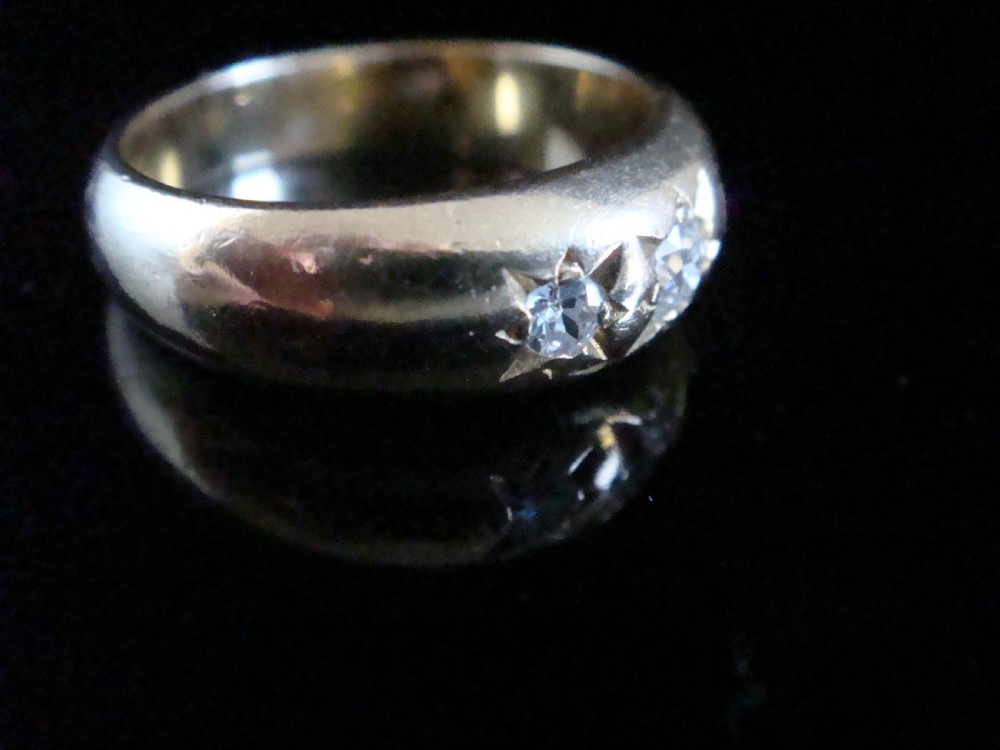 VICTORIAN 18CT ORNATE YELLOW GOLD BAND OLD CUT DIAMOND STAR GYPSY BAND View III