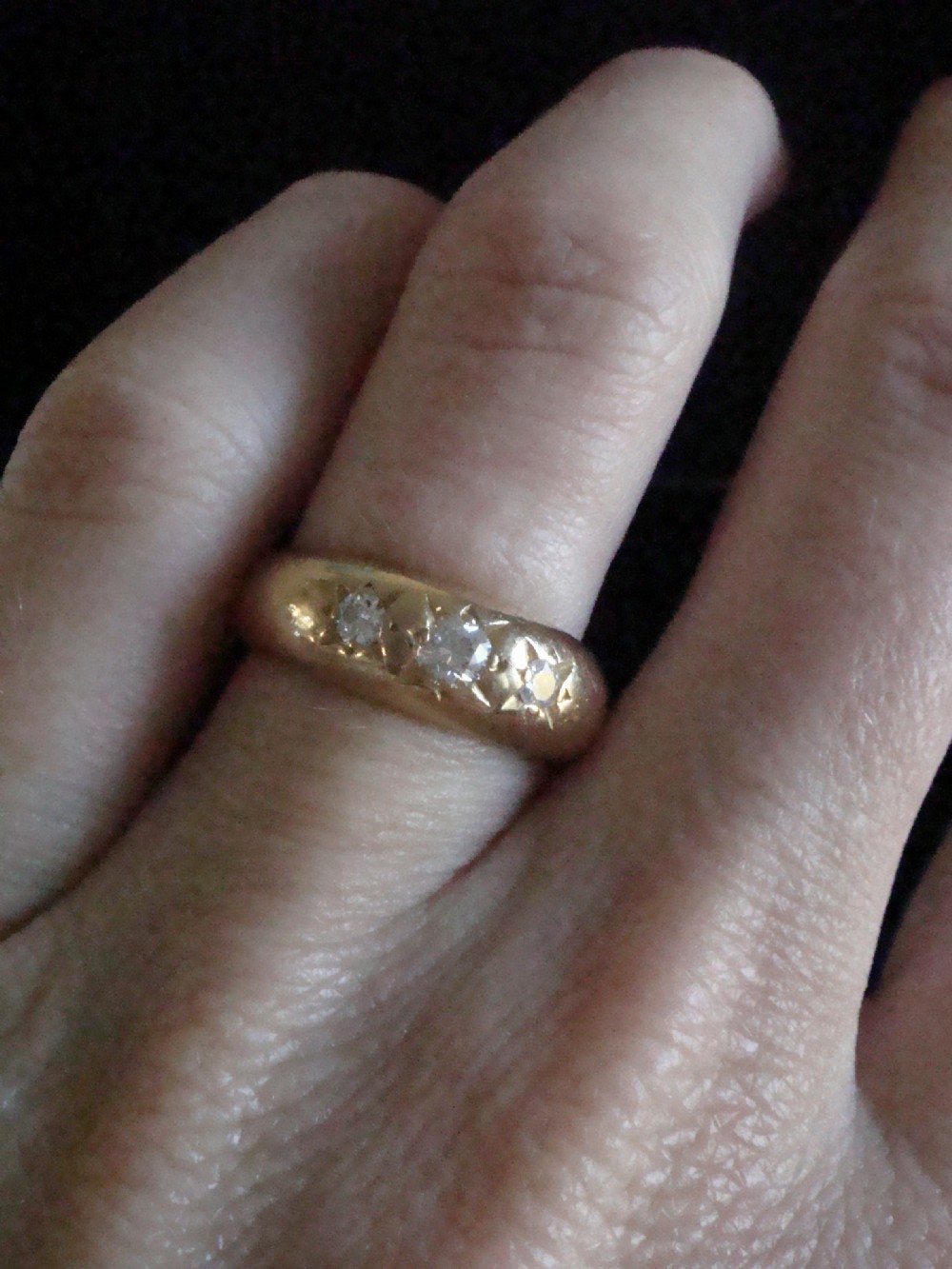 VICTORIAN 18CT ORNATE YELLOW GOLD BAND OLD CUT DIAMOND STAR GYPSY BAND View IV