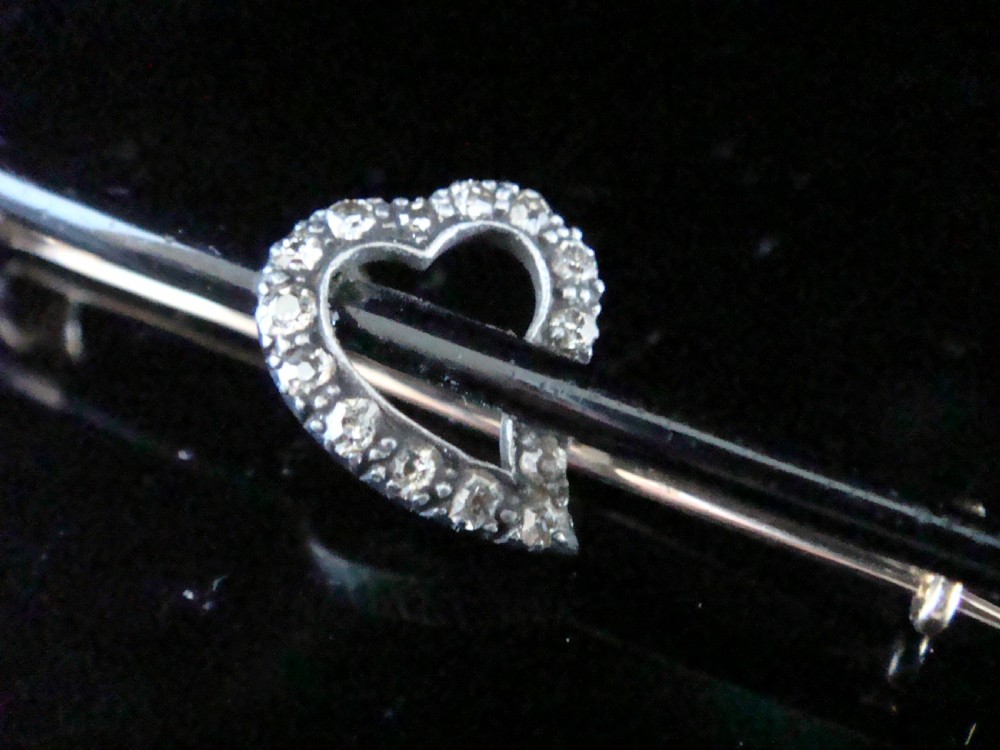 EDWARDIAN 18CT YELLOW GOLD PLATINUM DIAMOND HEART STICK BROOCH View III