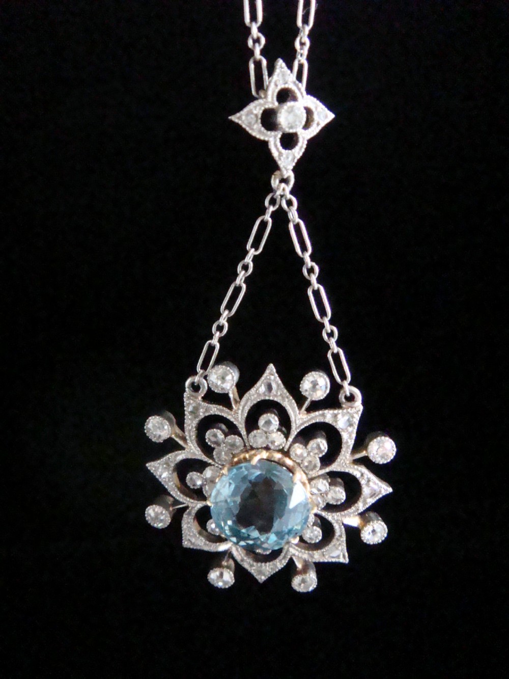 EDWARDIAN PLATINUM DIAMOND NATURAL BLUE ZIRCON DIAMOND NECKLACE PLATINUM CHAIN View III