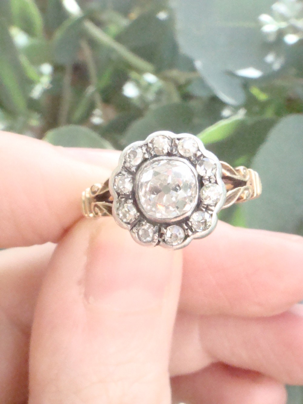 Victorian 18ct old cut diamond cluster 1.05ct centre 0.75ct View IV