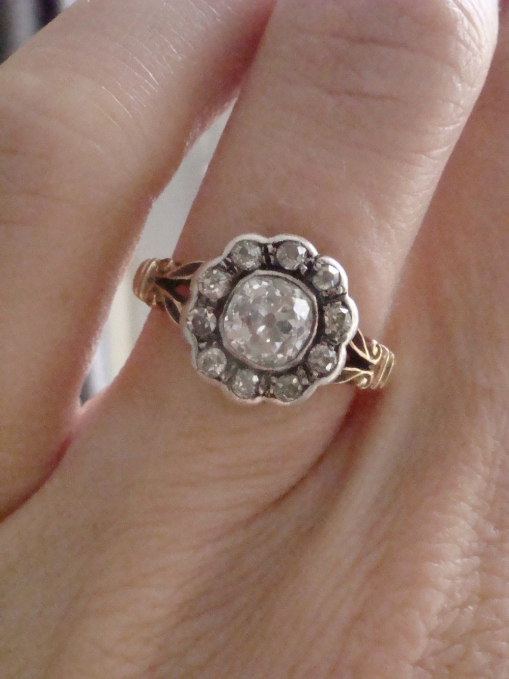 Victorian 18ct old cut diamond cluster 1.05ct centre 0.75ct View V