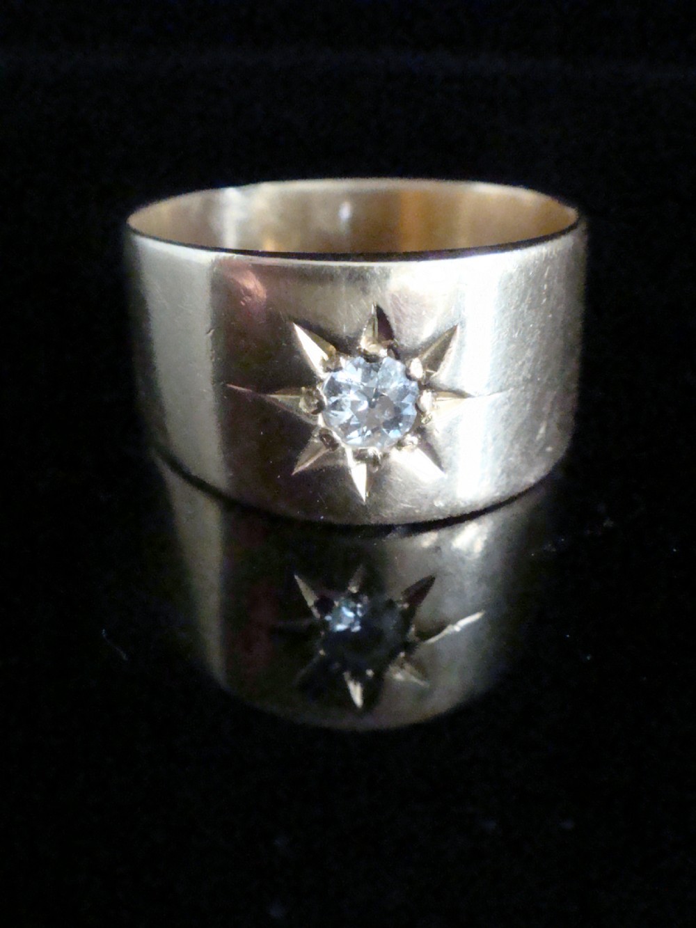 VICTORIAN 18CT WIDE YELLOW GOLD BAND OLD CUT DIAMOND 0.20CT GYPSY STAR BAND View II
