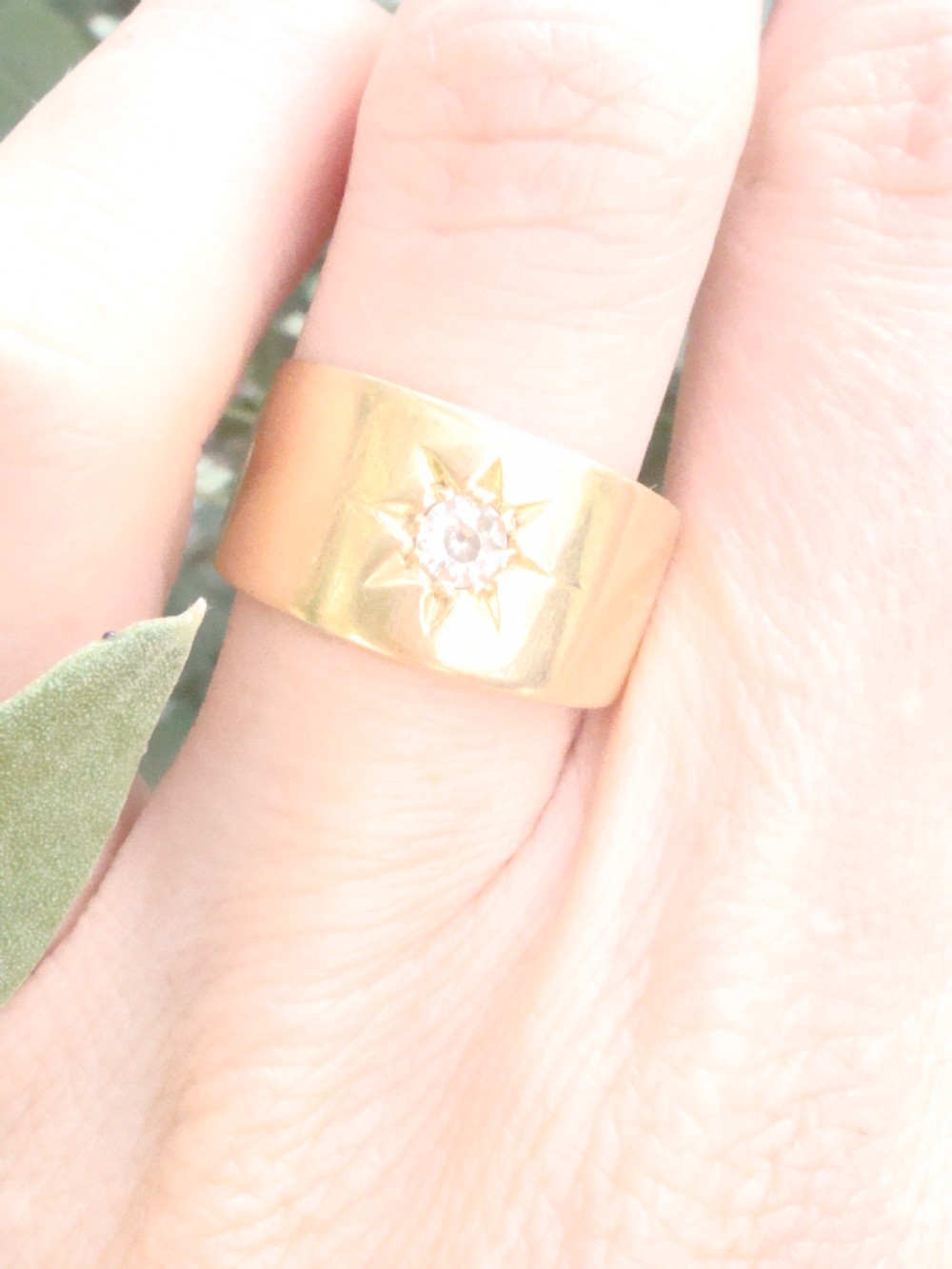 VICTORIAN 18CT WIDE YELLOW GOLD BAND OLD CUT DIAMOND 0.20CT GYPSY STAR BAND View III