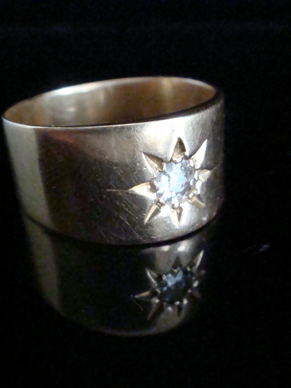VICTORIAN 18CT WIDE YELLOW GOLD BAND OLD CUT DIAMOND 0.20CT GYPSY STAR BAND View IV
