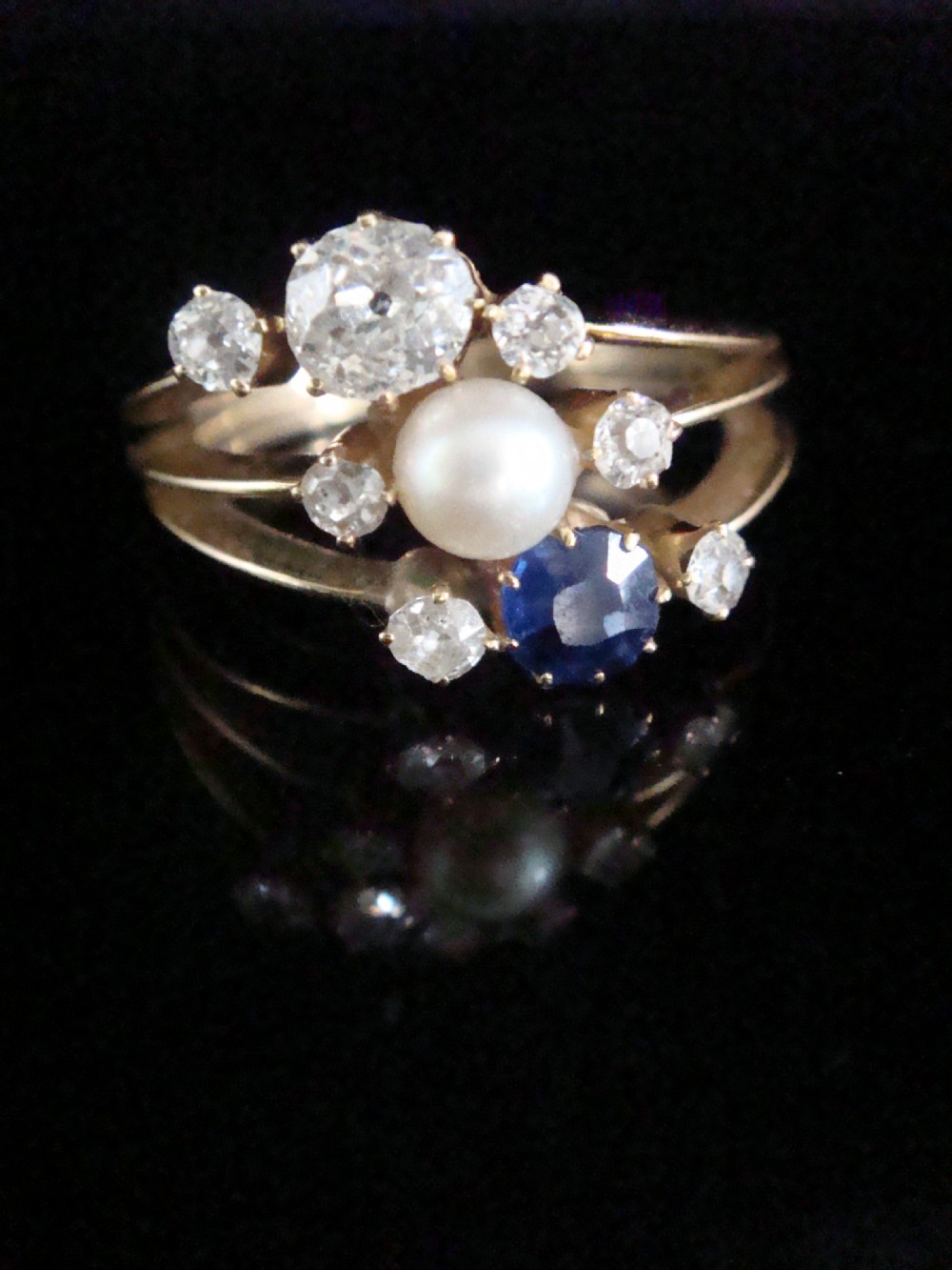 EDWARDIAN FRENCH 18CT YELLOW GOLD NATURAL SAPPHIRE DIAMOND NATURAL PEARL RING