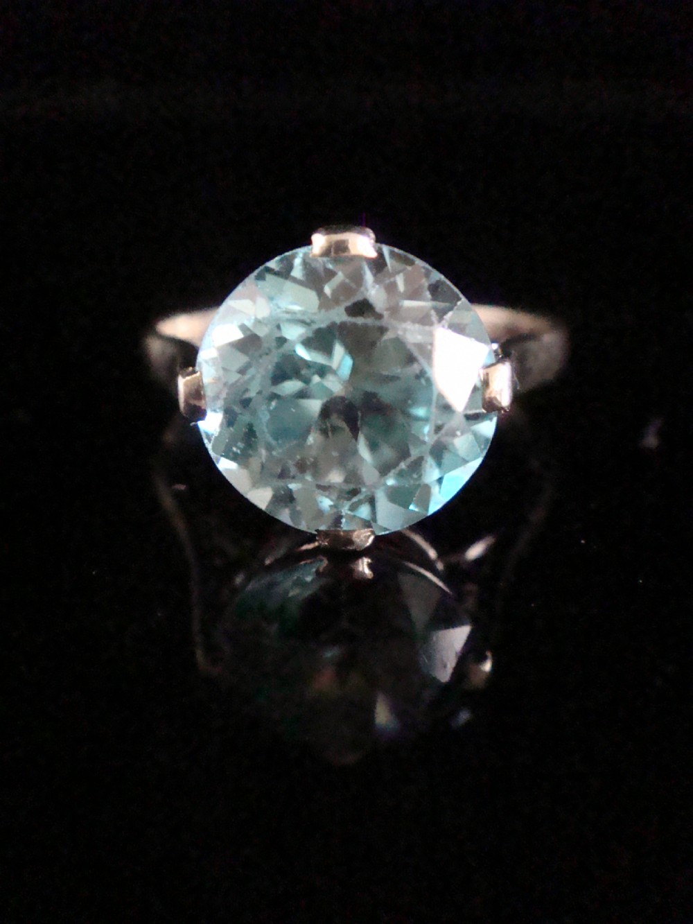EDWARDIAN 9CT WHITE GOLD NATURAL BLUE ZIRCON SOLITAIRE 4CT  RING