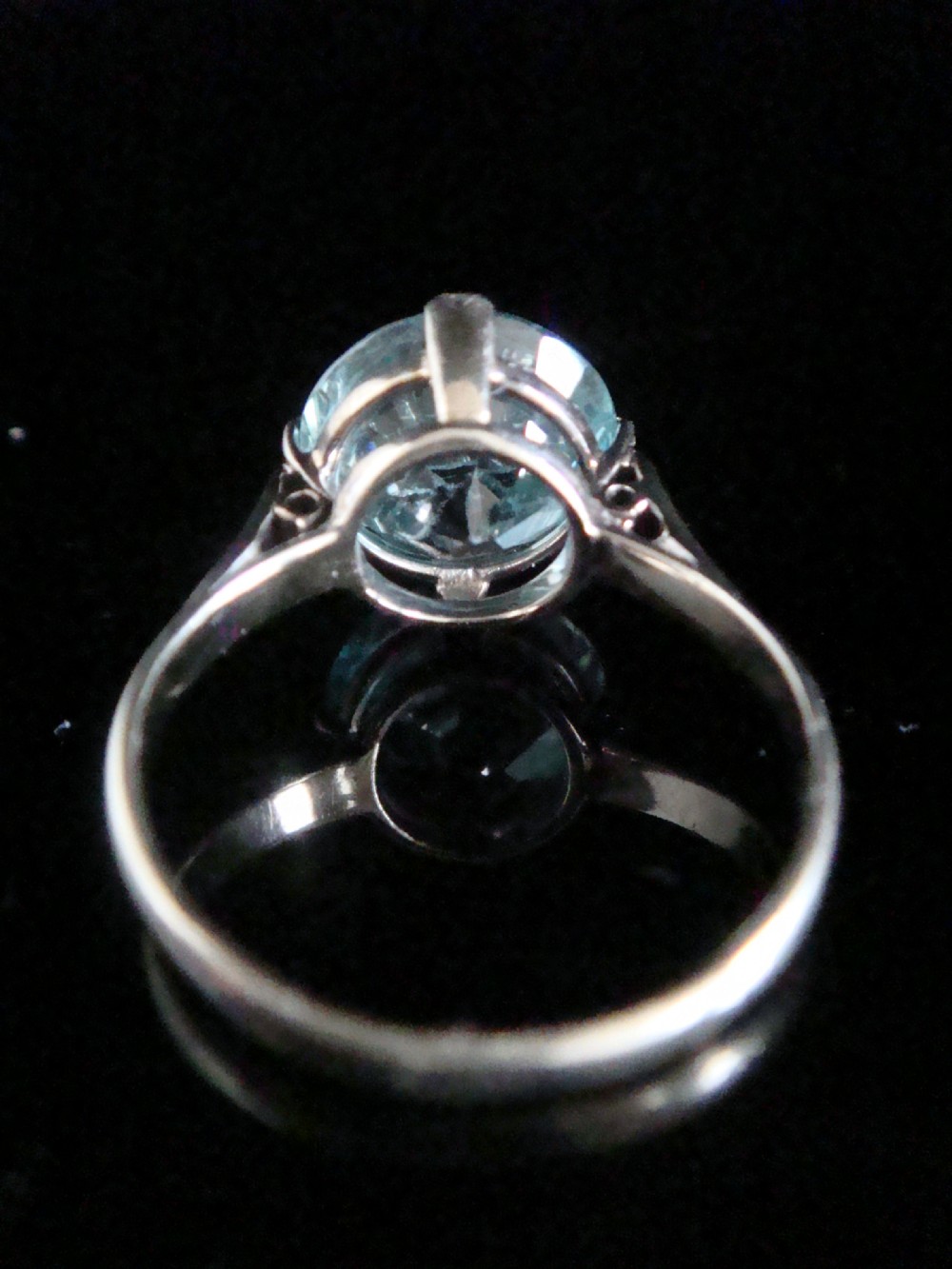 EDWARDIAN 9CT WHITE GOLD NATURAL BLUE ZIRCON SOLITAIRE 4CT  RING View III