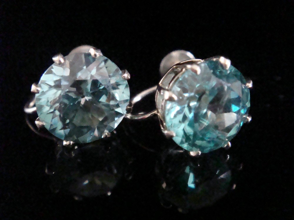 EDWARDIAN 9CT WHITE GOLD NATURAL BLUE ZIRCON SOLITAIRE SCREW EARRINGS View II