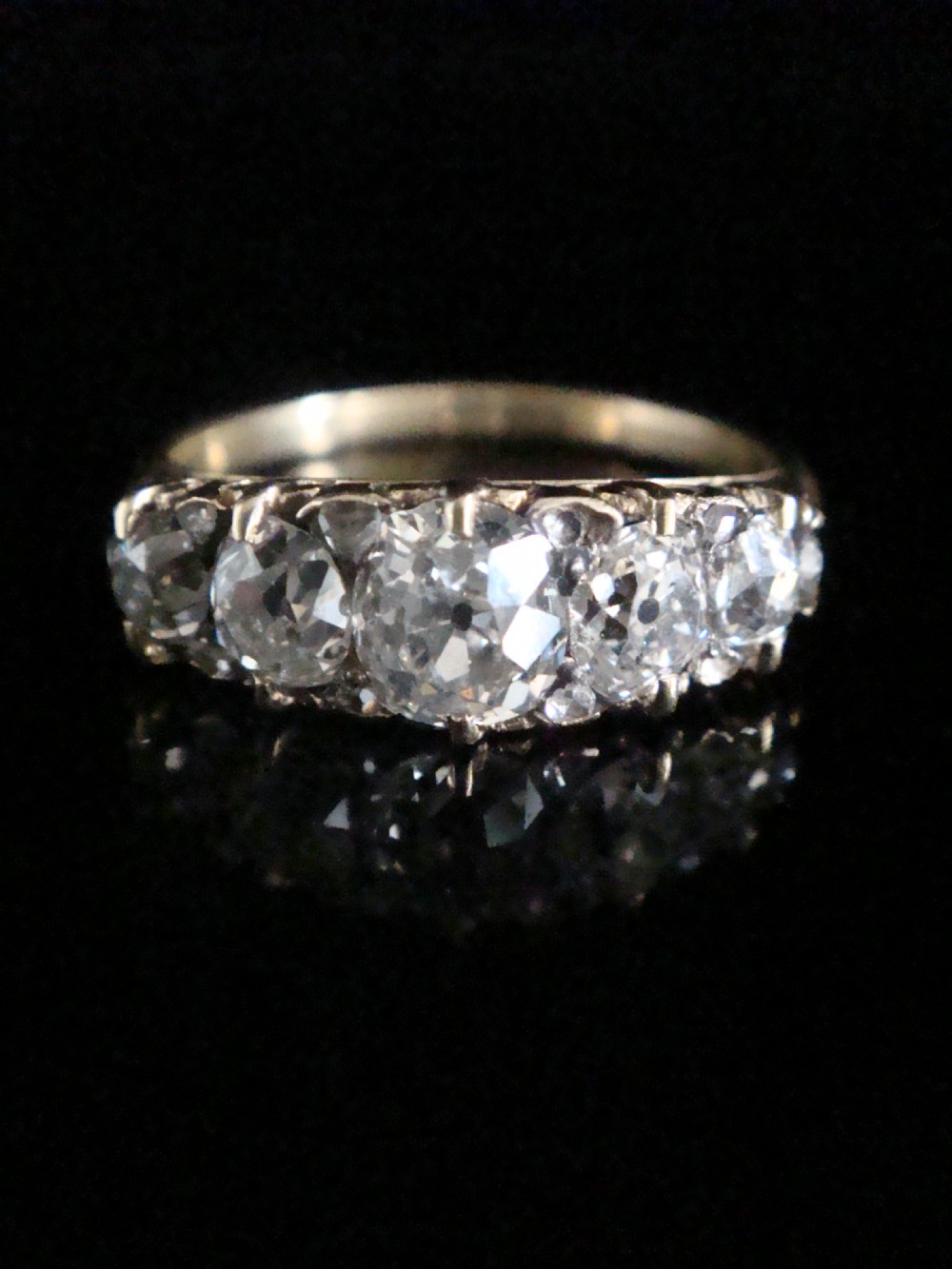 Victorian 18ct yellow gold old cut diamond 1.55ct 5 stone ring View II