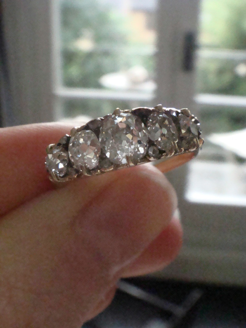 Victorian 18ct yellow gold old cut diamond 1.55ct 5 stone ring View III