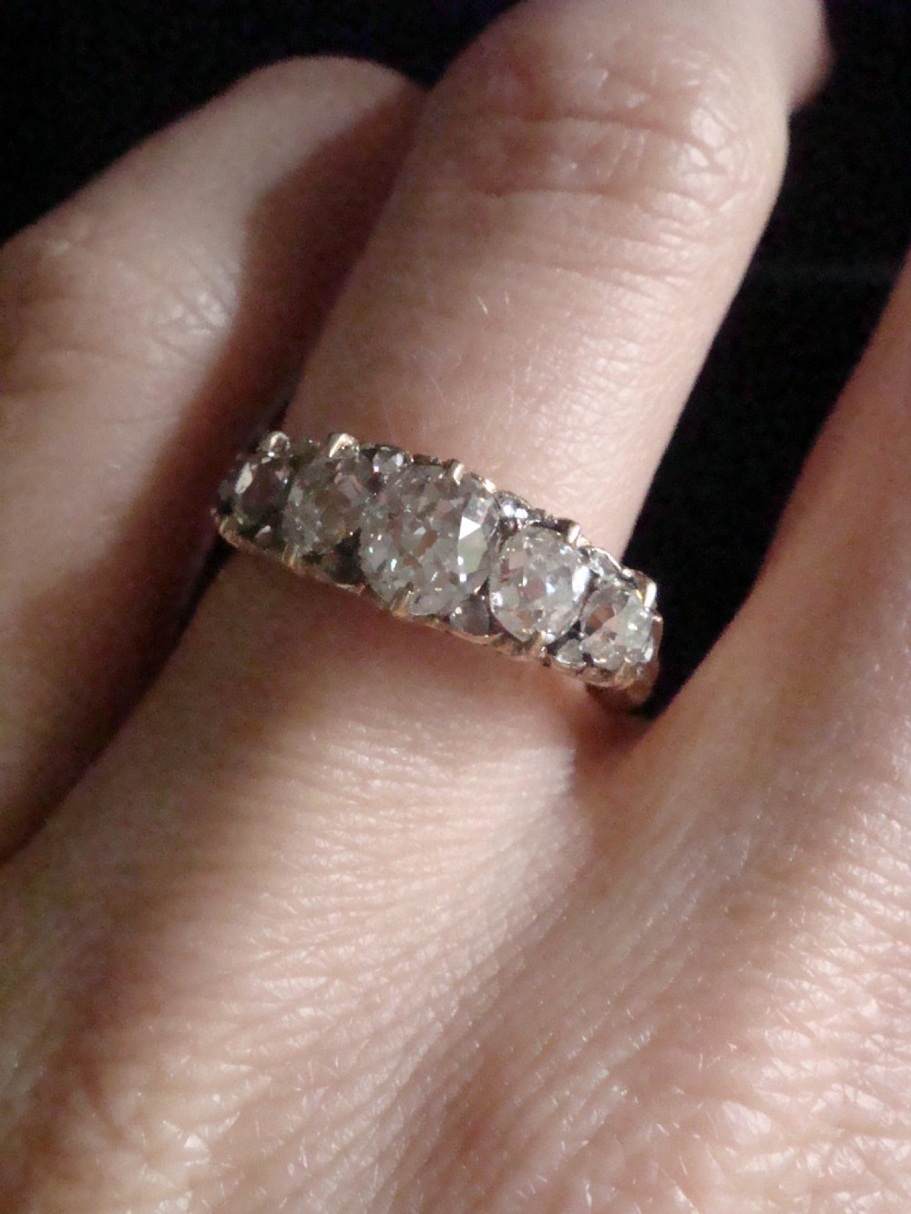 Victorian 18ct yellow gold old cut diamond 1.55ct 5 stone ring View V