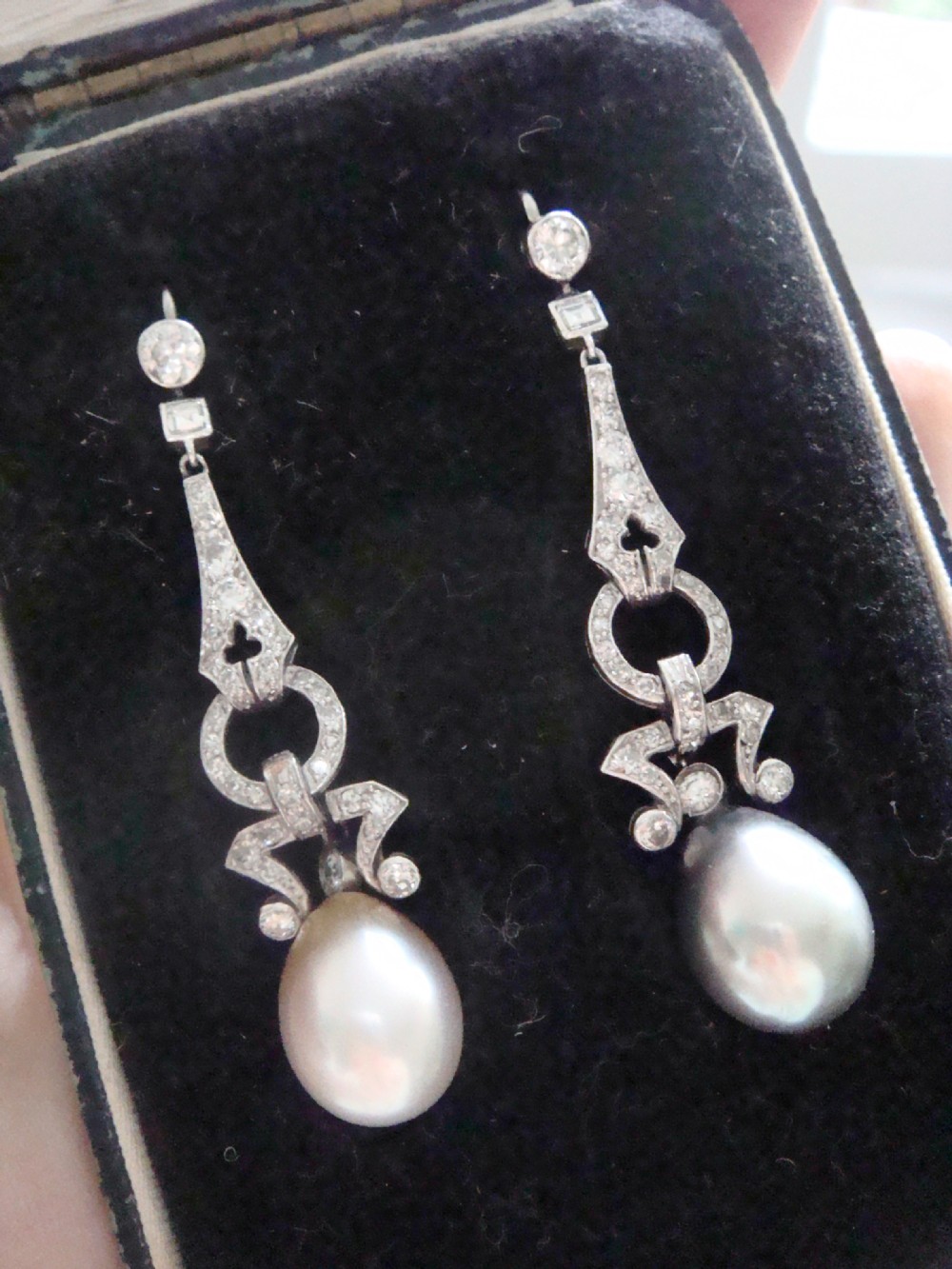 ART DECO PLATINUM NIGHT AND DAY BAROQUE PEARL (NATURAL?) DIAMOND DROP EARRINGS View IV