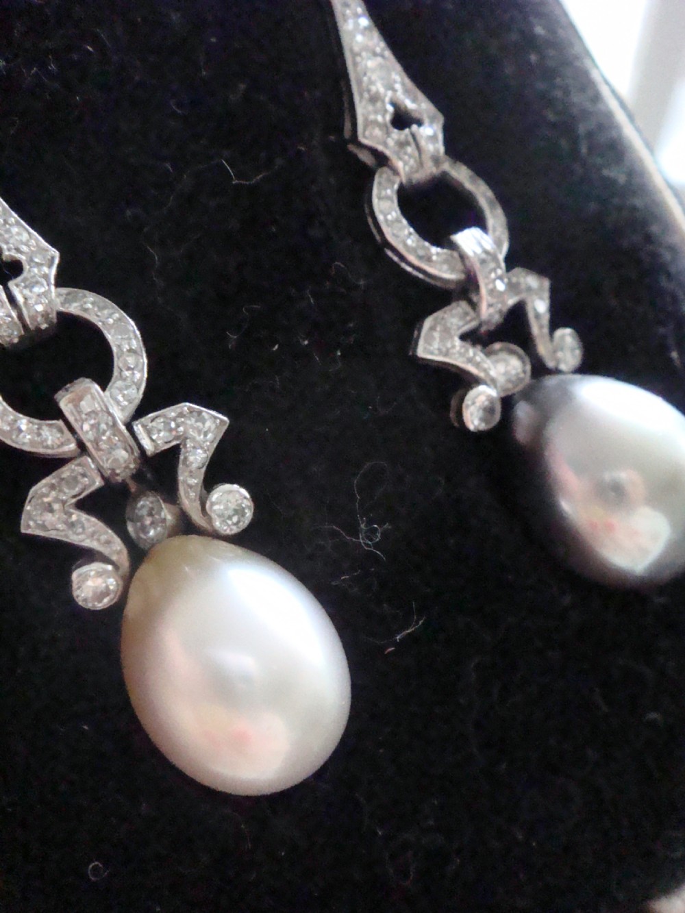 ART DECO PLATINUM NIGHT AND DAY BAROQUE PEARL (NATURAL?) DIAMOND DROP EARRINGS View VI
