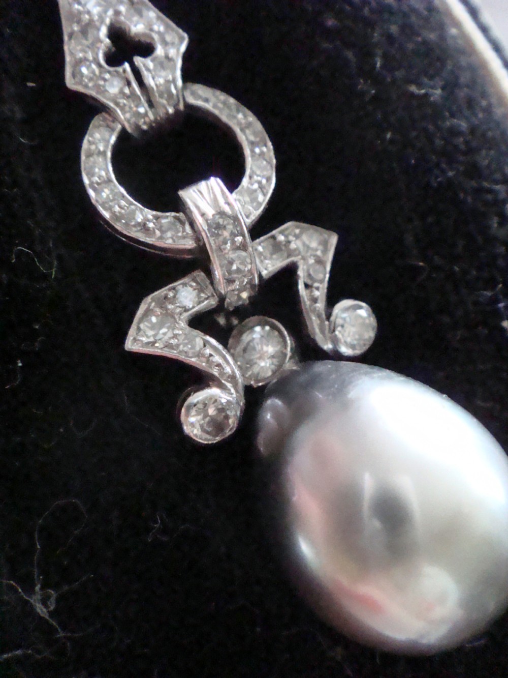 ART DECO PLATINUM NIGHT AND DAY BAROQUE PEARL (NATURAL?) DIAMOND DROP EARRINGS View VII