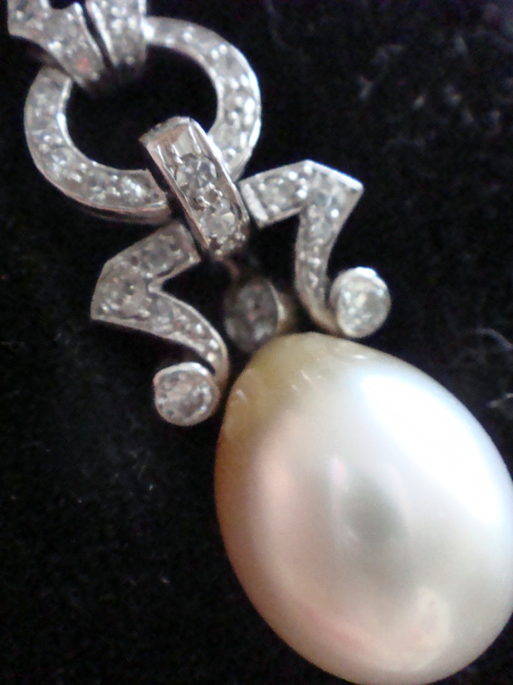 ART DECO PLATINUM NIGHT AND DAY BAROQUE PEARL (NATURAL?) DIAMOND DROP EARRINGS View VIII