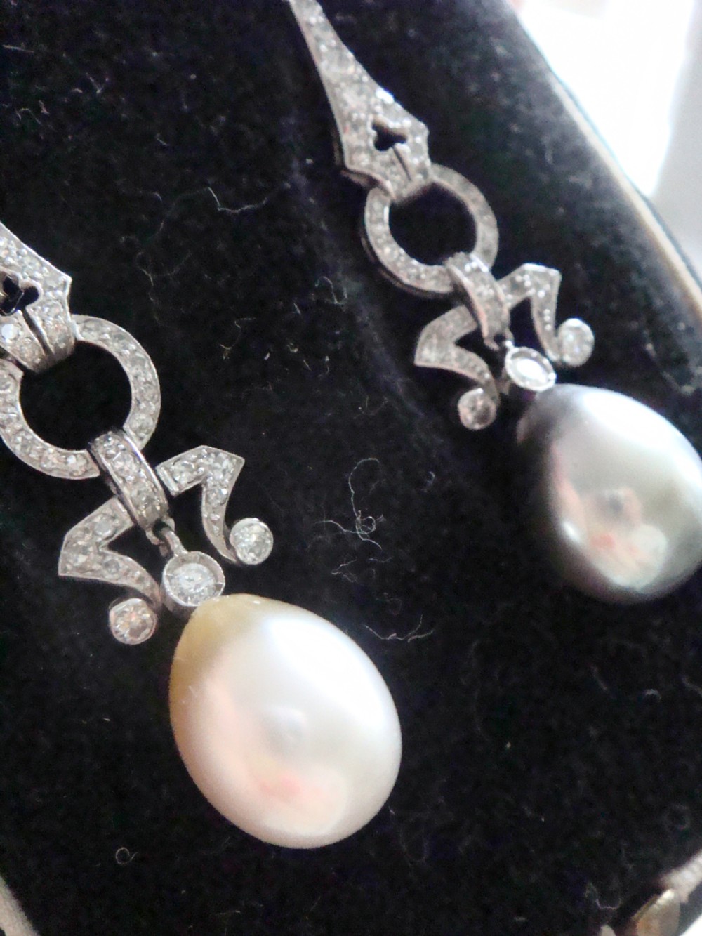 ART DECO PLATINUM NIGHT AND DAY BAROQUE PEARL (NATURAL?) DIAMOND DROP EARRINGS View IX
