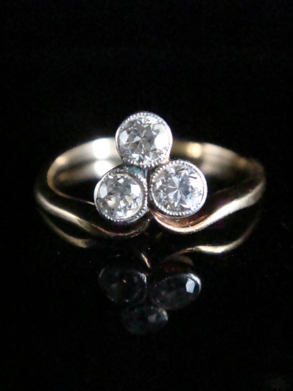 Edwardian 18ct 18k yellow gold platinum old cut diamond 3 stone lucky clover View III
