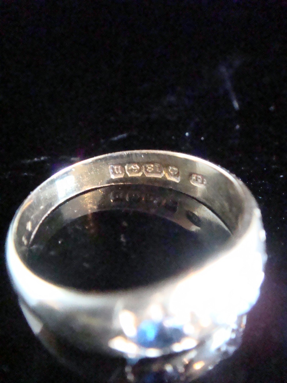 VICTORIAN 18CT YELLOW GOLD SAPPHIRE DIAMOND STAR OLD CUT DIAMOND GYPSY BAND View III