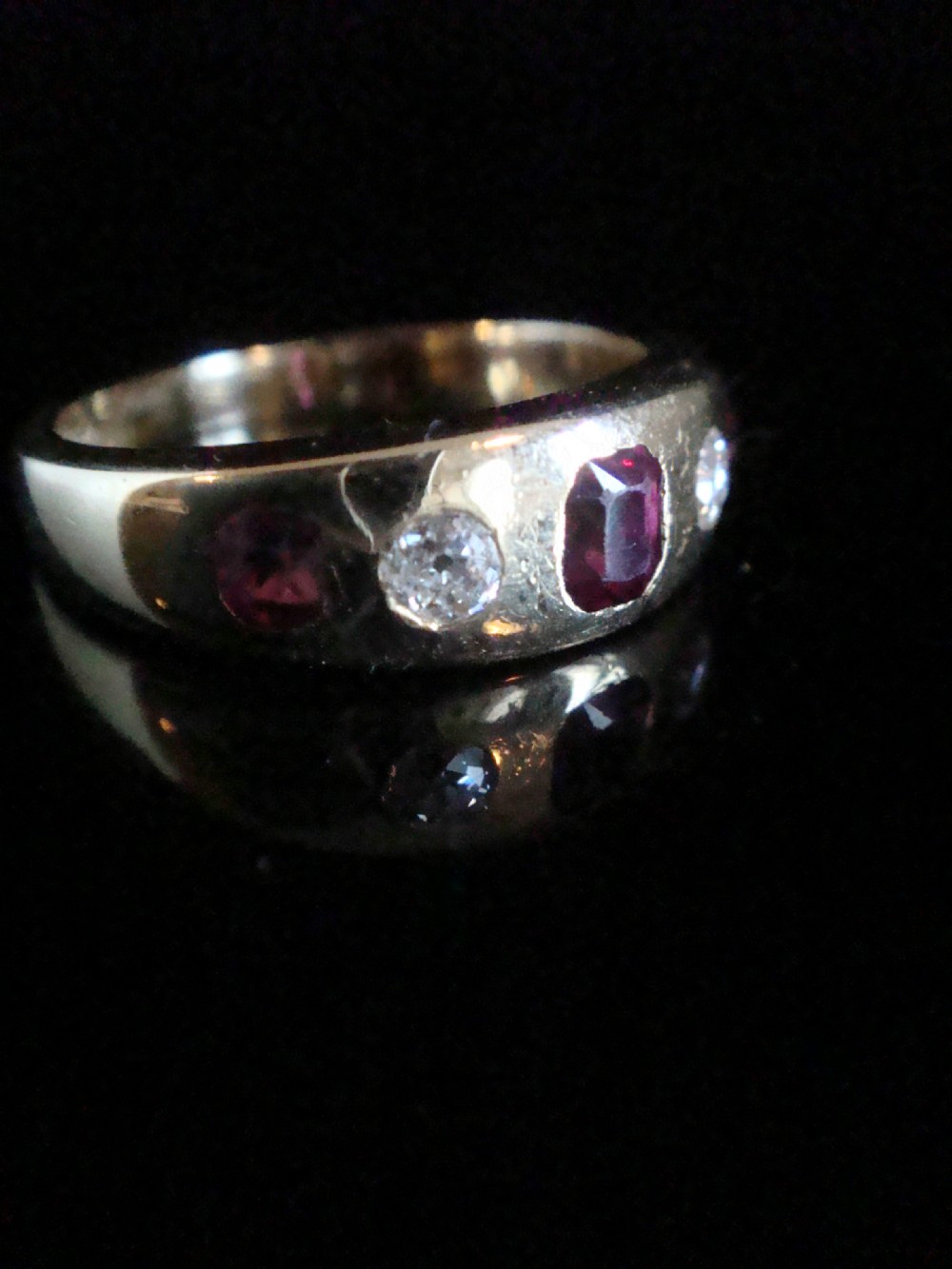 VICTORIAN 18CT YELLOW GOLD RUBY OLD CUT DIAMOND RUBY OVER GYPSY BAND View II