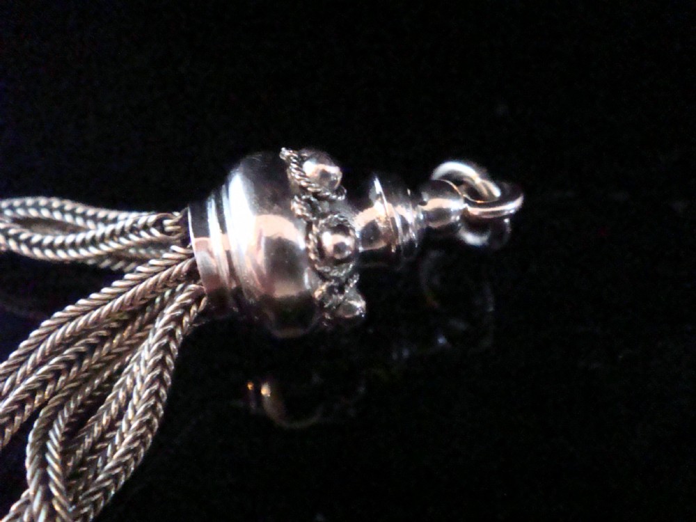 Original Edwardian 9ct yellow gold tassel pendant 3.5g View III