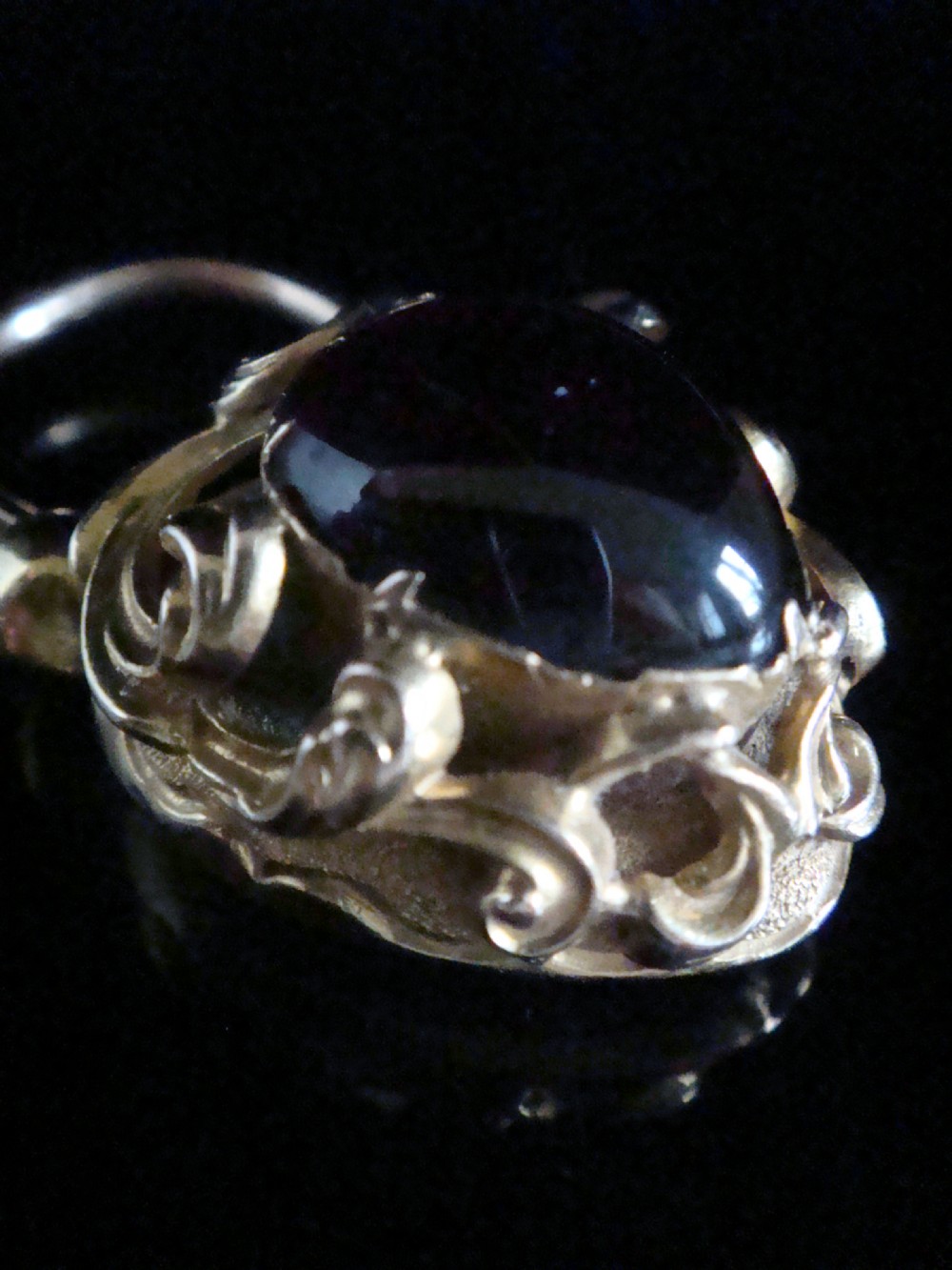 VICTORIAN HIGH CARAT 15CT LARGE CABOCHON GARNET HEART PADLOCK LOCKET 9.4G View III