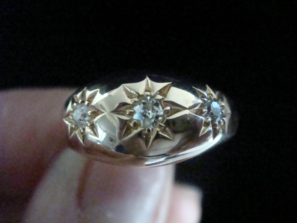 EDWARDIAN 18CT ORNATE YELLOW GOLD BAND OLD CUT DIAMOND STAR GYPSY BAND View III