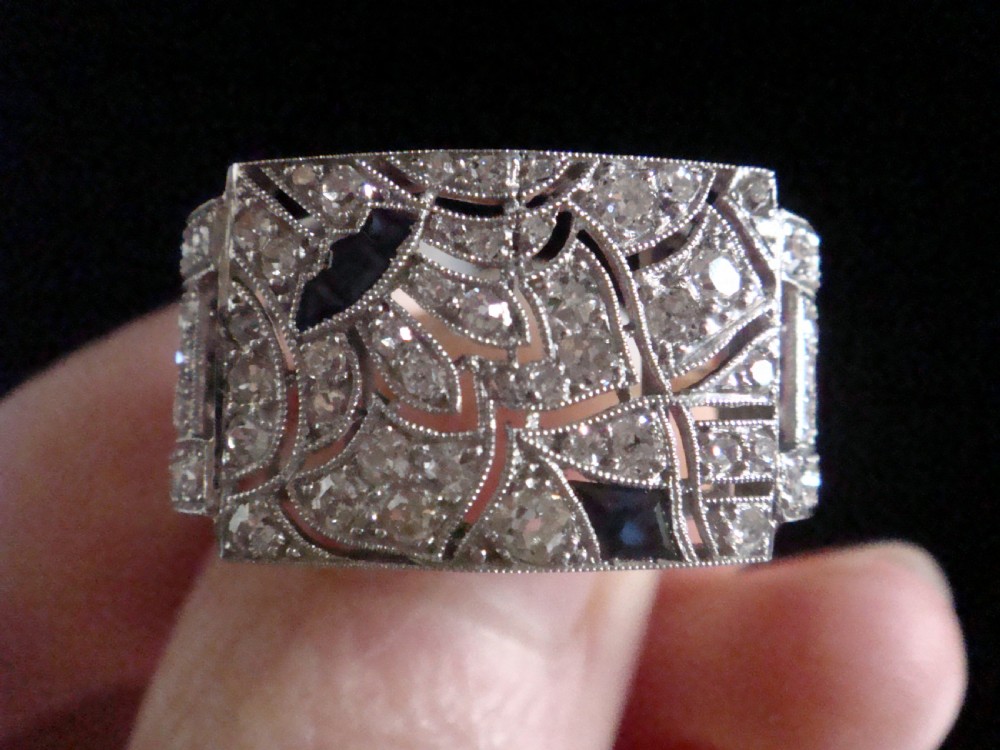 Art Deco 1920s 18ct 18k platinum natural sapphire diamond commissioned pave ring View V