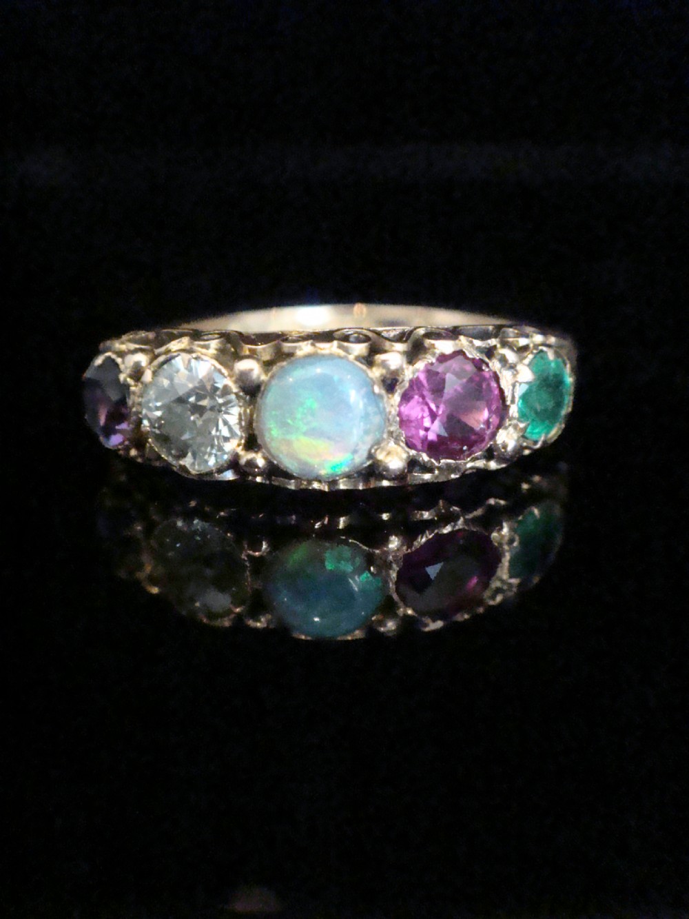 VICTORIAN 15CT YELLOW GOLD ADORE AMETHYST DIAMOND OPAL RUBY EMERALD 5 STONE RING