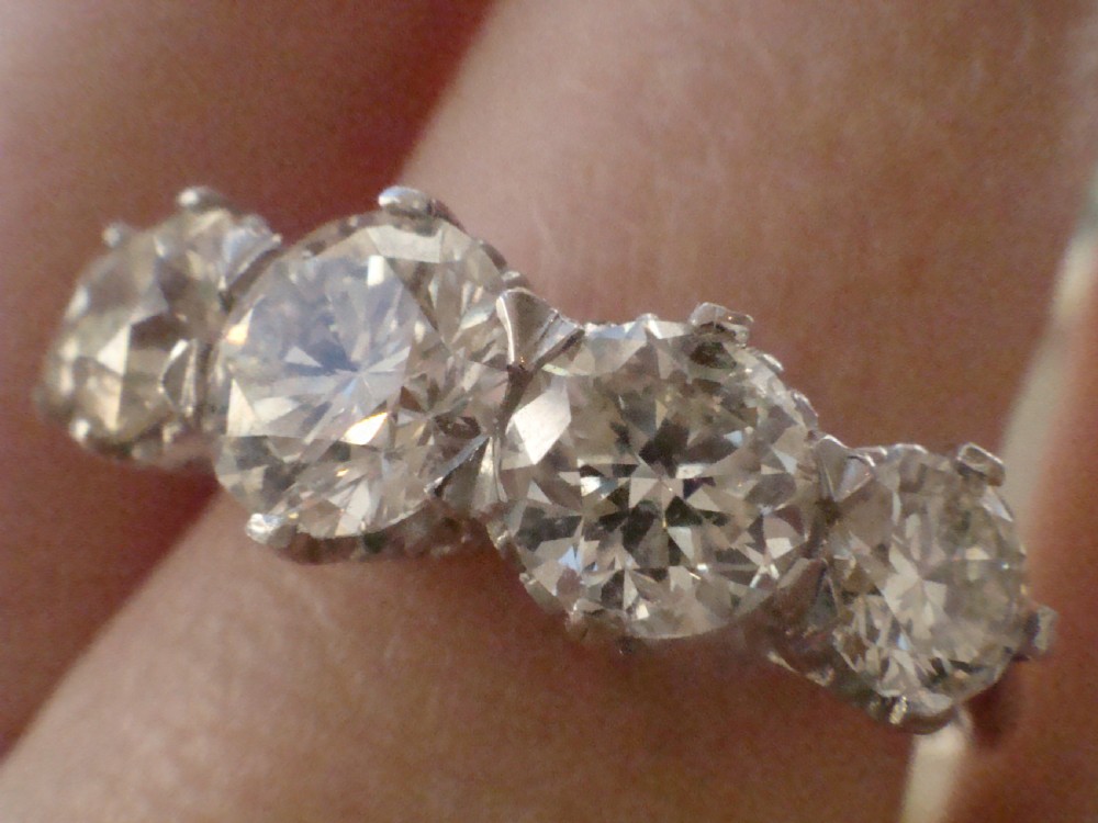 1960s PLATINUM DIAMOND 5 STONE RING 2.15CT VS1-VS2 H-I COLOUR View VI