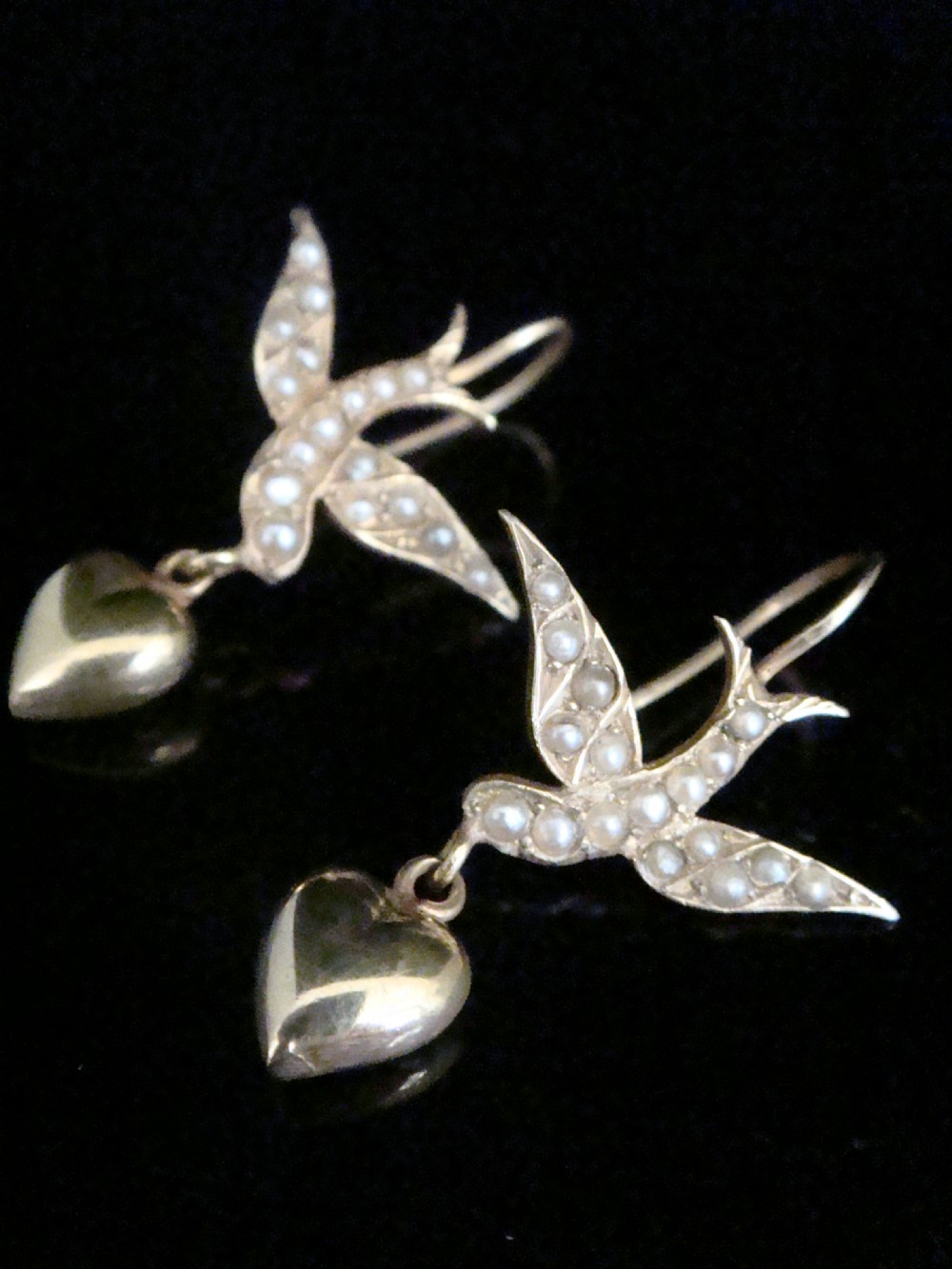 EDWARDIAN VICTORIAN 9CT YELLOW GOLD PUFF HEART SEED PEARL SWALLOW DROP EARRINGS