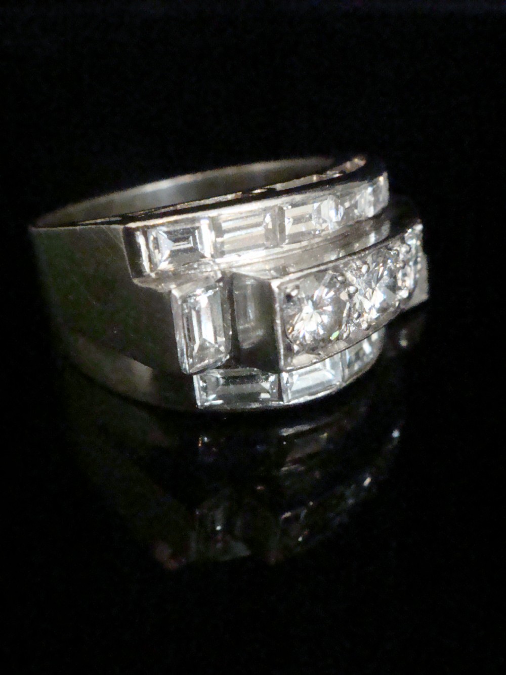 ART DECO 1920S PLATINUM DIAMOND 2.50CT PAVE SET TANK RING View II