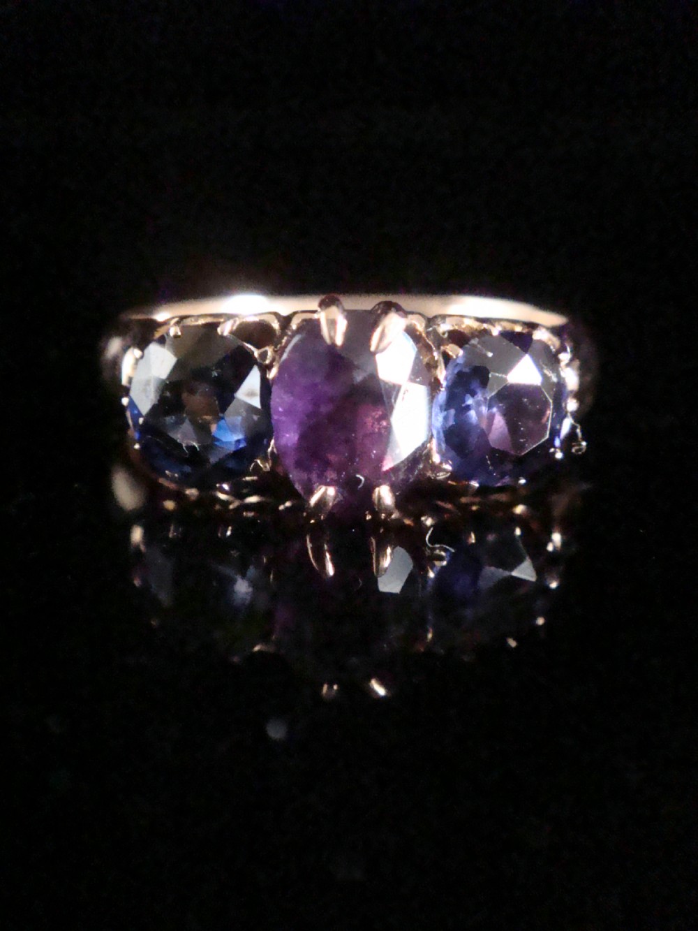 EDWARDIAN 9CT ROSE GOLD NATURAL SAPPHIRE AMETHYST 3 STONE RING View II