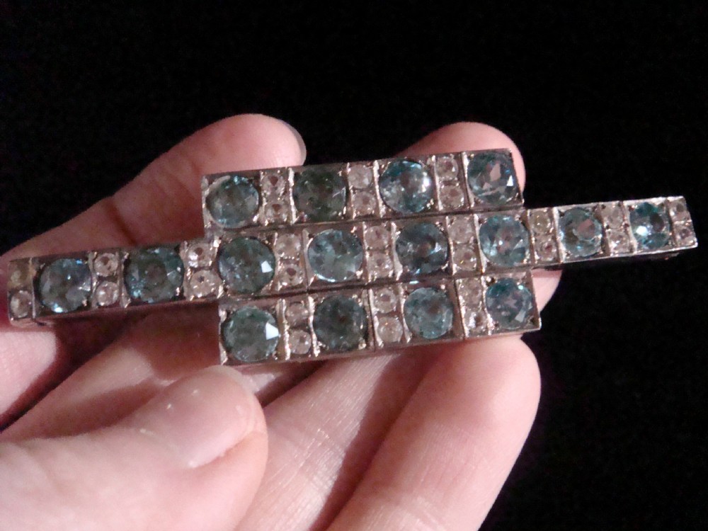 EDWARDIAN 9CT WHITE GOLD / SILVER 16CT BLUE ZIRCON AND WHITE ZIRCON BROOCH View V