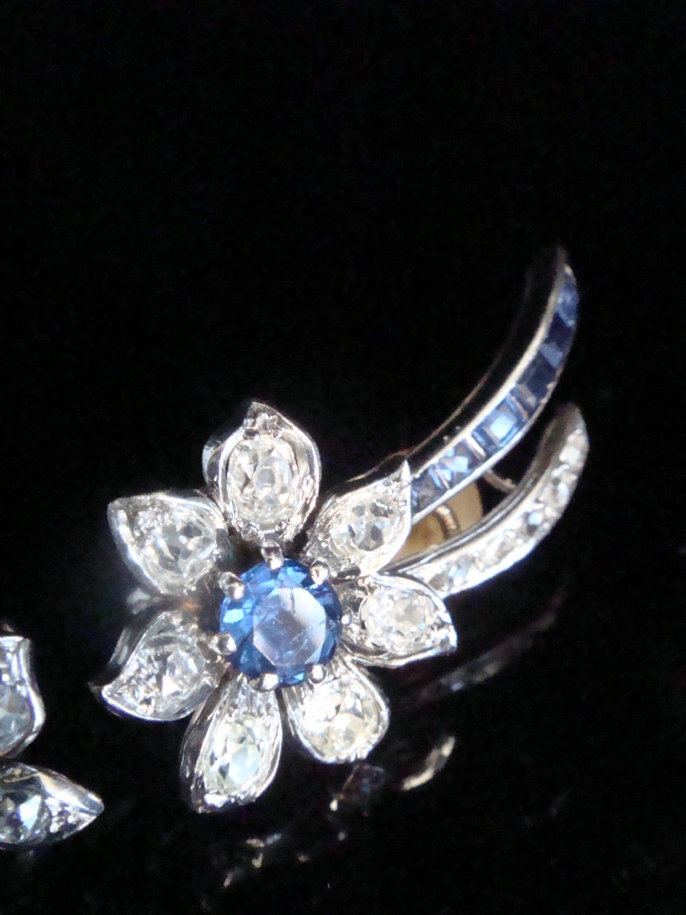 ART DECO 1920 18CT WHITE GOLD PLATINUM SAPPHIRE DIAMOND CLIP EARRINGS 2.30ct  View VI