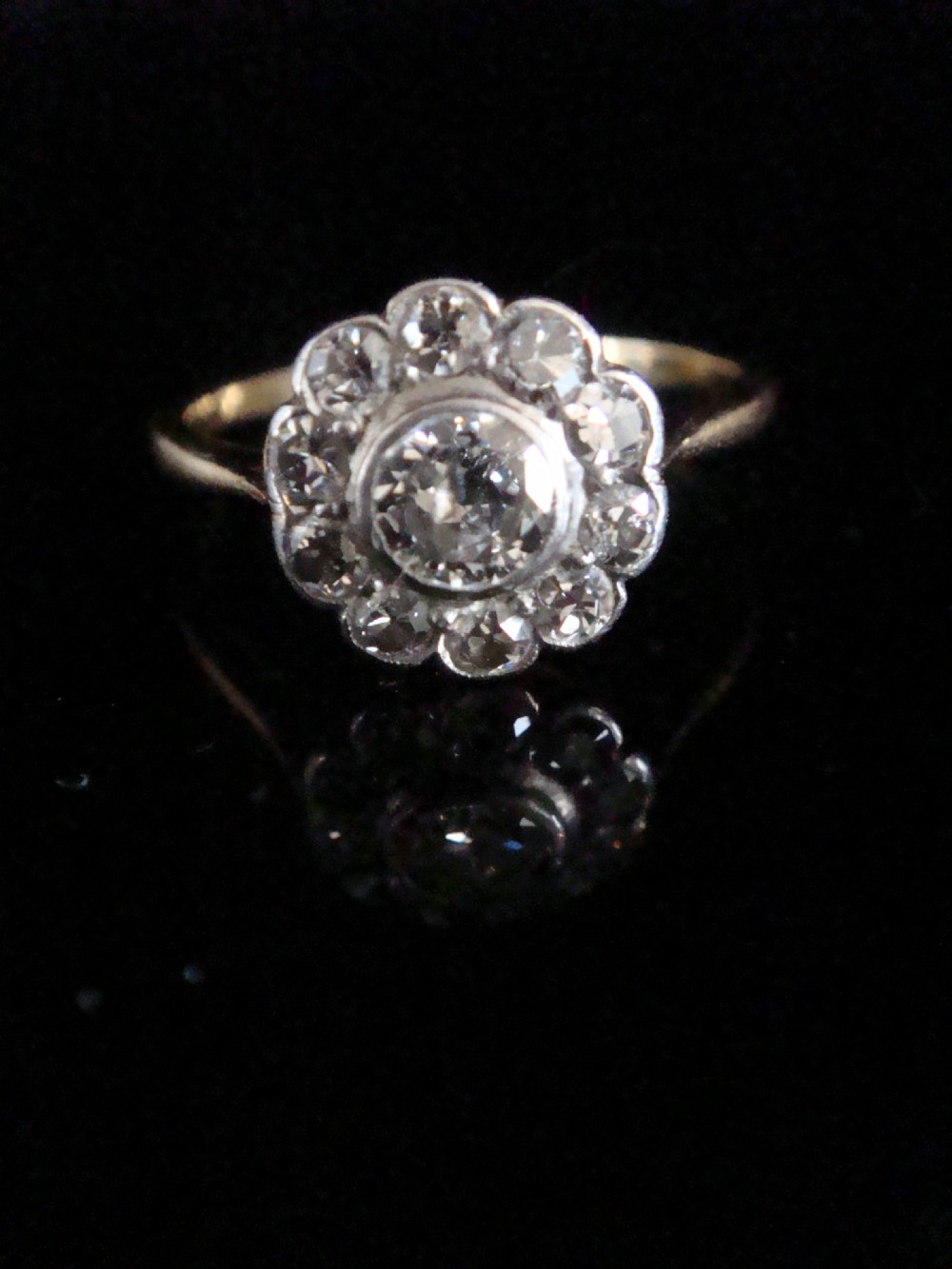EDWARDIAN 18CT PLATINUM OLD CUT DIAMOND CLUSTER 0.70CT RING