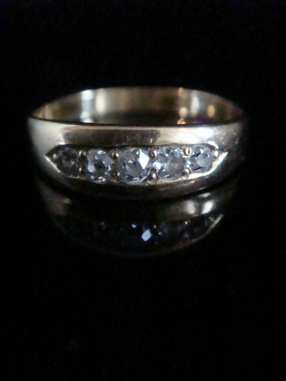 Edwardian 18ct yellow gold old cut diamond 0.30ct gypsy setting 5 stone ring
