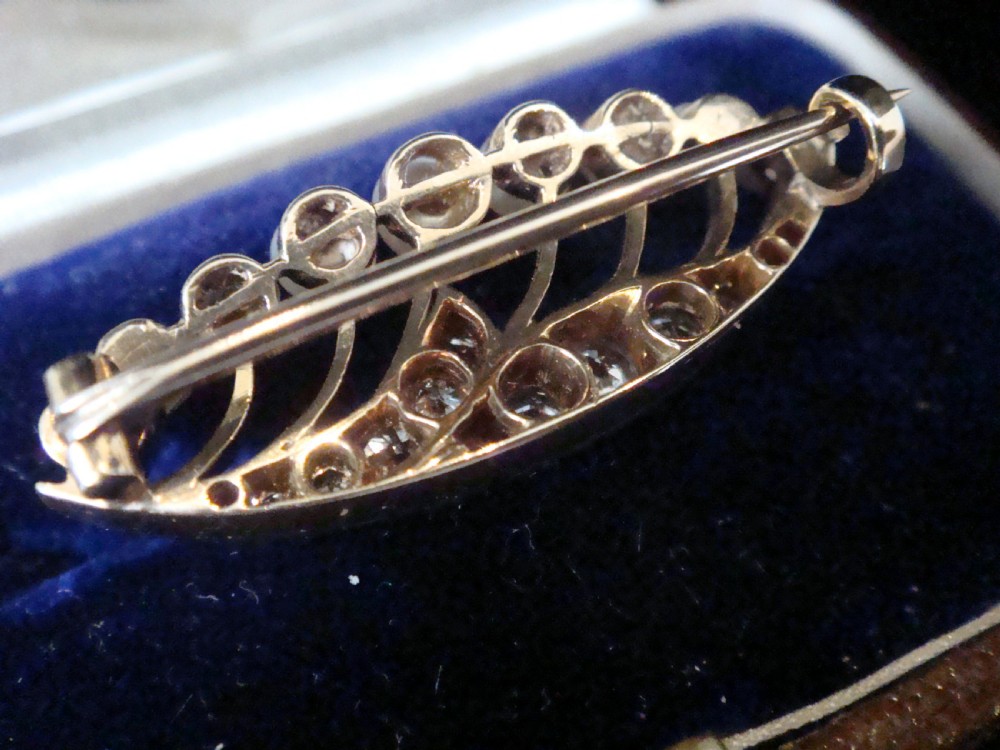 EDWARDIAN 18CT PLATINUM NATURAL PEARL DIAMOND BROOCH IN ORIGINAL FITTED BOX View III