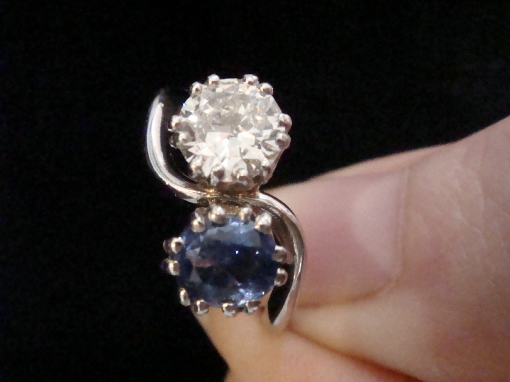 EDWARDIAN 18CT WG SAPPHIRE OLD TRANSITIONAL CUT DIAMOND 0.85CT TOI ET MOI RING View II