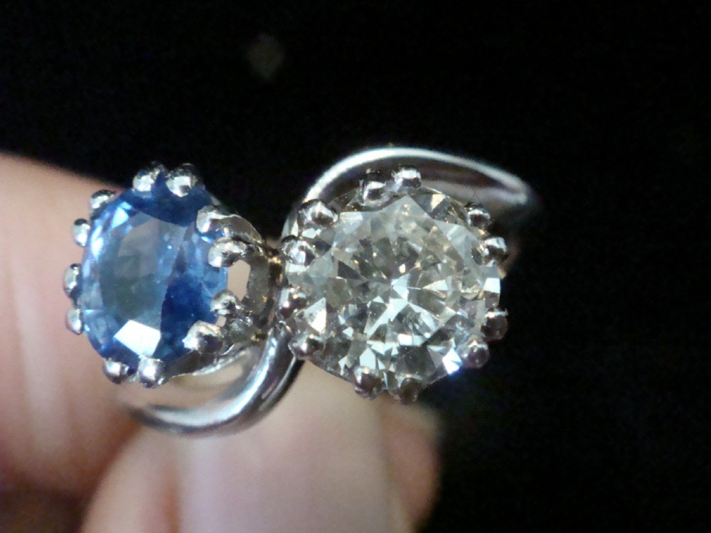 EDWARDIAN 18CT WG SAPPHIRE OLD TRANSITIONAL CUT DIAMOND 0.85CT TOI ET MOI RING View V