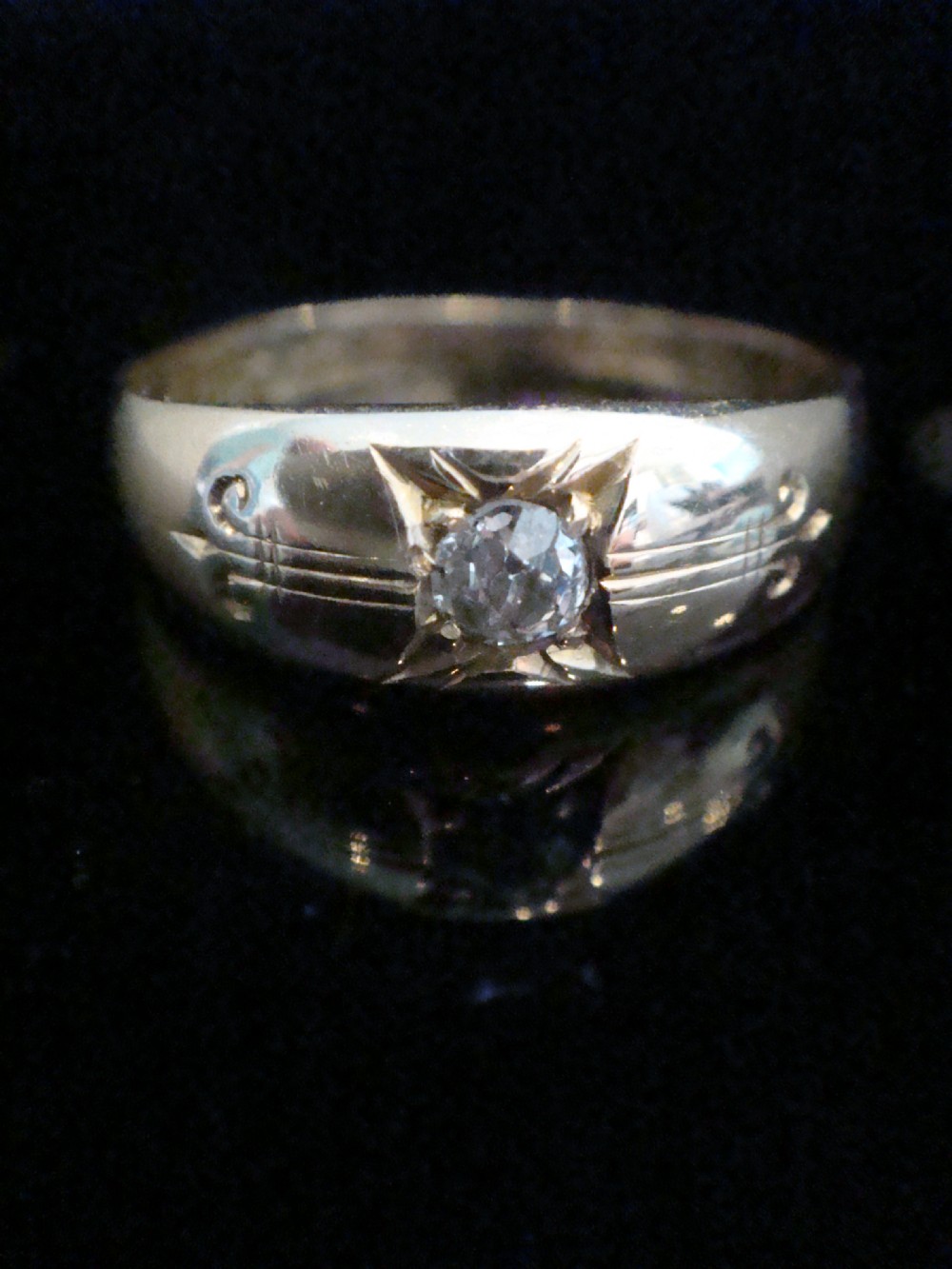 EDWARDIAN 18CT YELLOW GOLD OLD CUT DIAMOND RING 3.6G 0.20ct