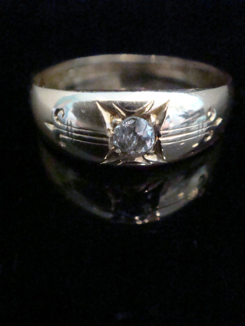 EDWARDIAN 18CT YELLOW GOLD OLD CUT DIAMOND RING 3.6G 0.20ct View II