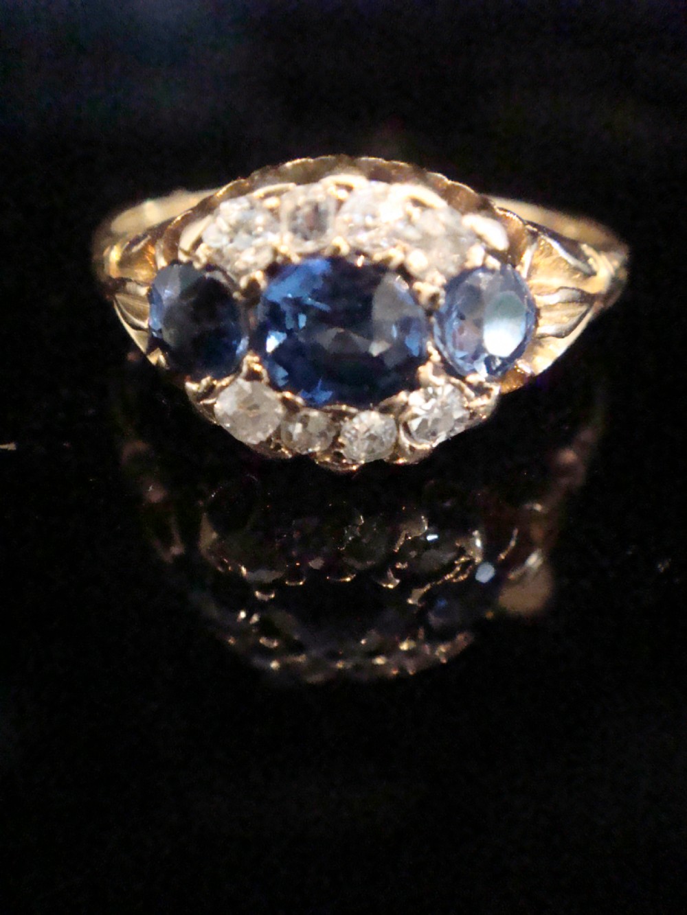 Edwardian 18ct yellow gold old cut diamond natural sapphire ring
